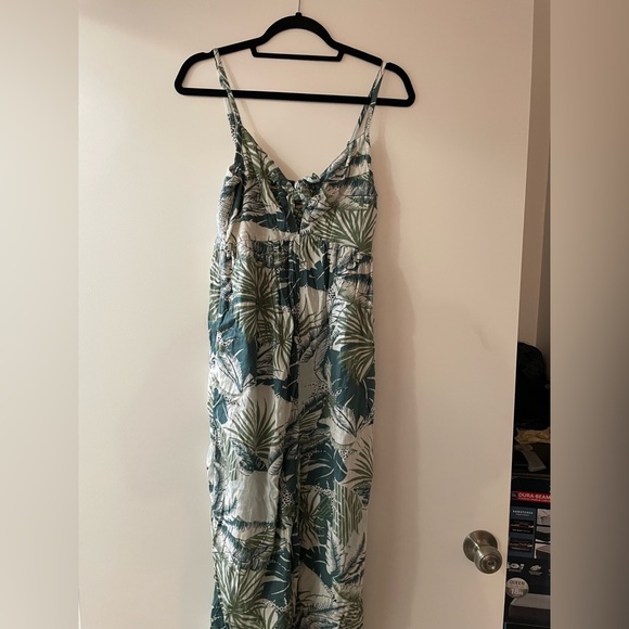 Aerie Green Leaf Print Tie Front Tropical Jumpsuit Size M - Picture 2 of 9
